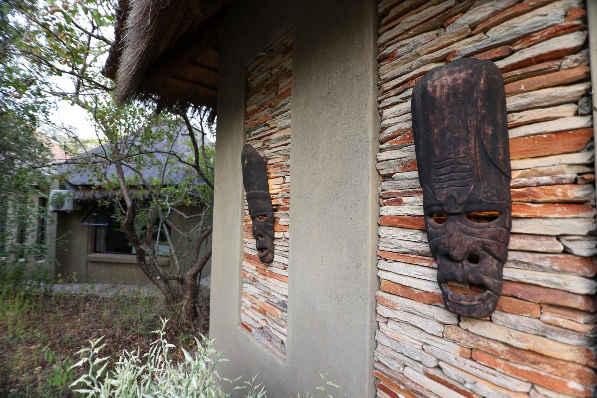 Call Of The Wild Lodge Hoedspruit Exteriör bild