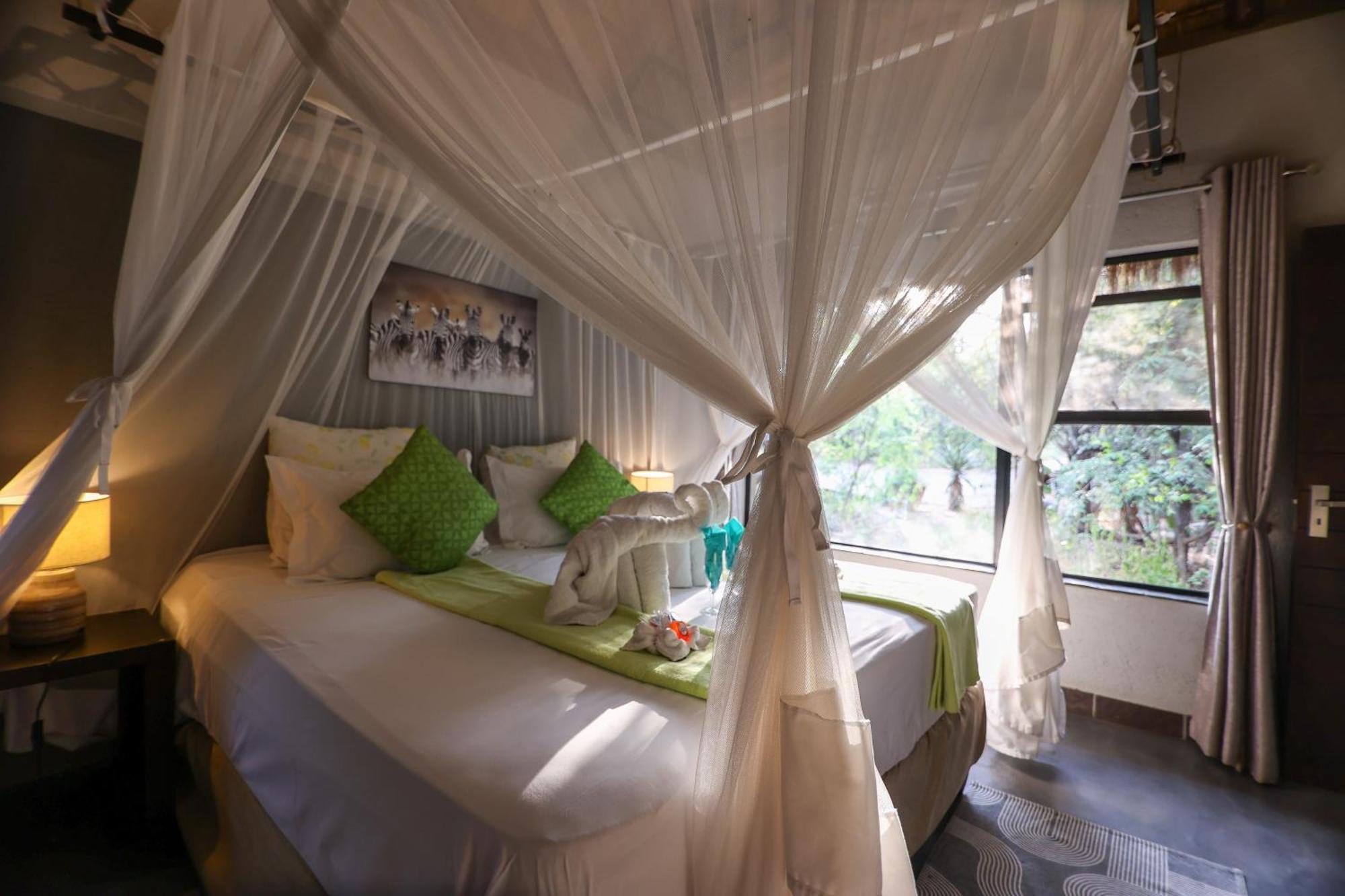 Call Of The Wild Lodge Hoedspruit Exteriör bild