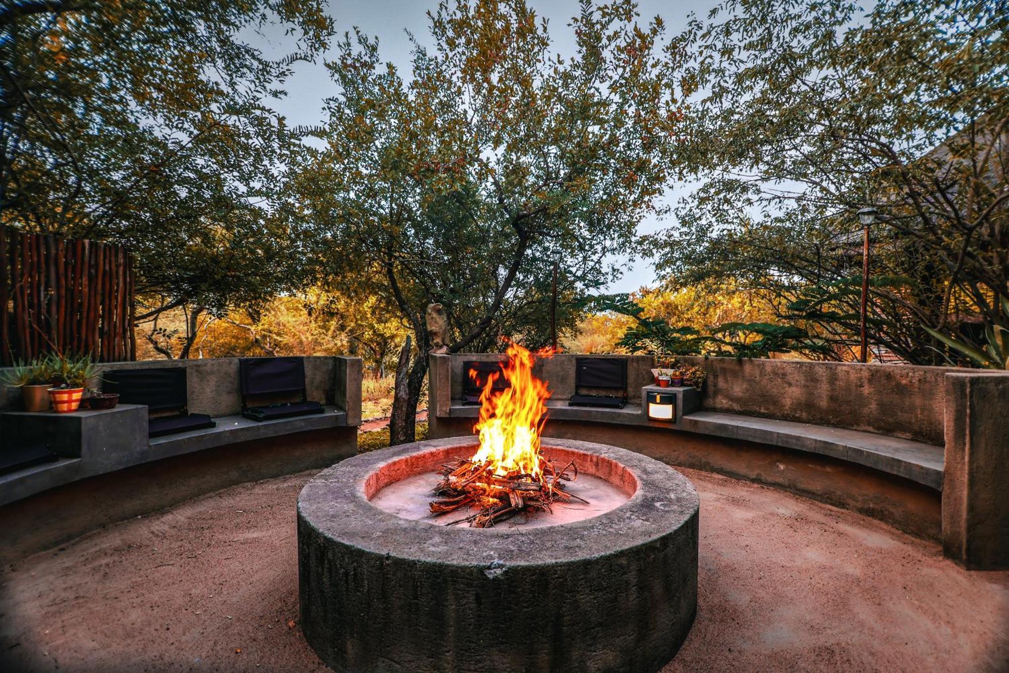 Call Of The Wild Lodge Hoedspruit Exteriör bild