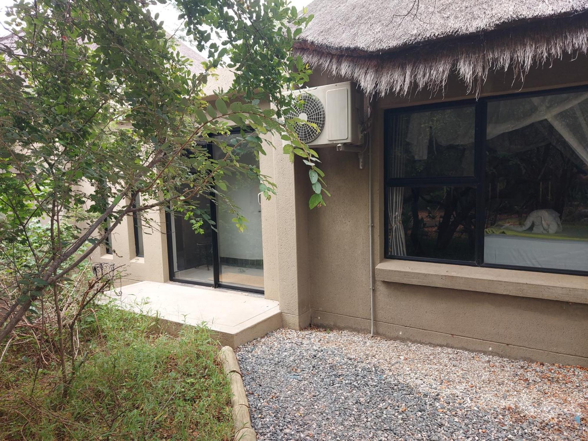 Call Of The Wild Lodge Hoedspruit Exteriör bild
