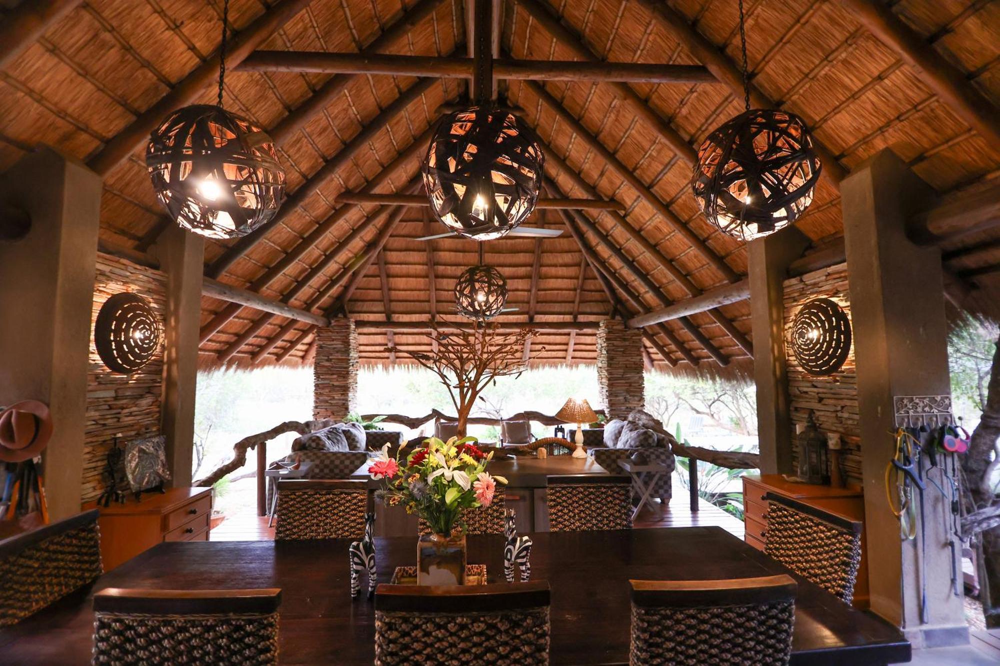 Call Of The Wild Lodge Hoedspruit Exteriör bild