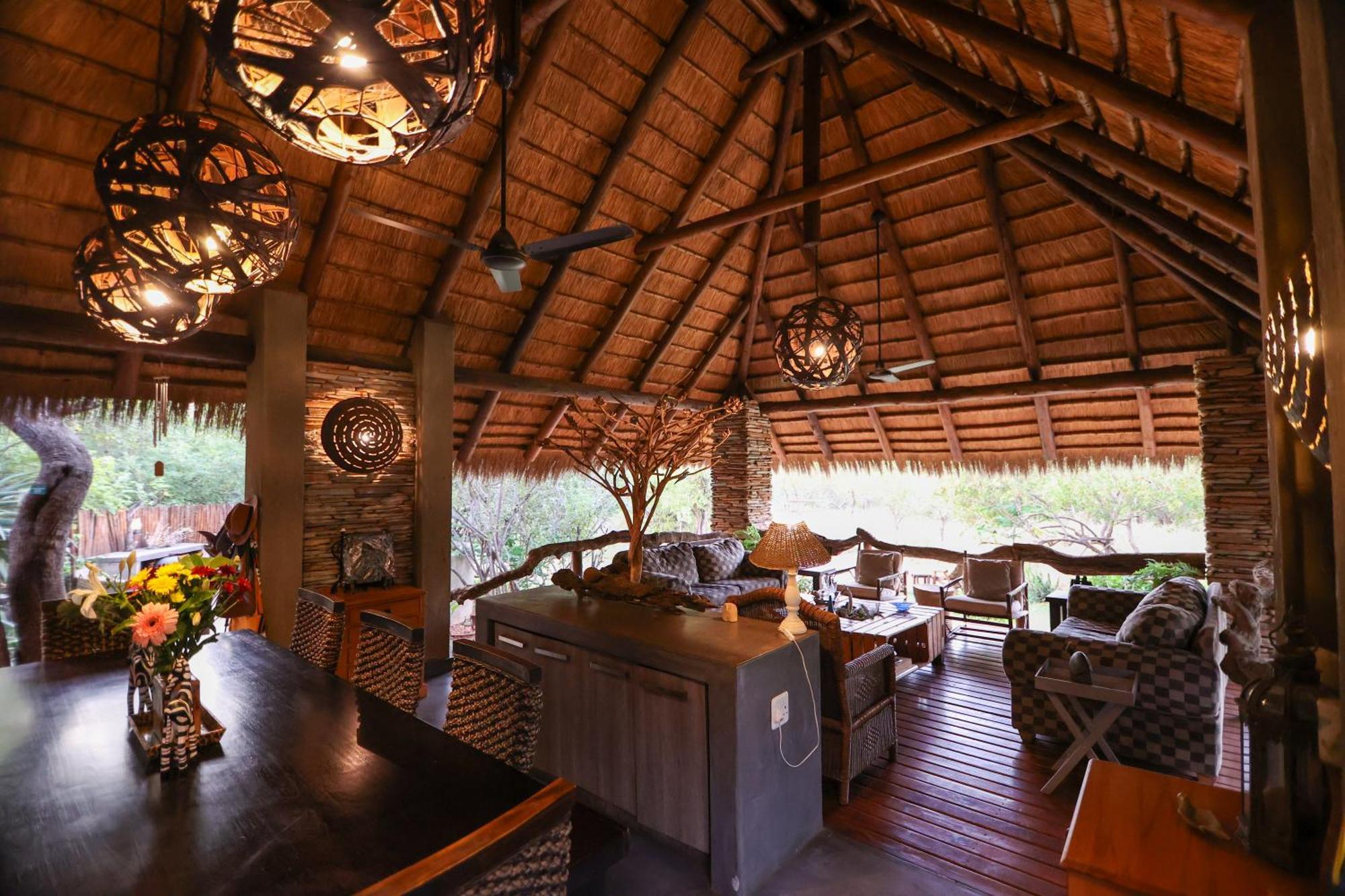 Call Of The Wild Lodge Hoedspruit Exteriör bild